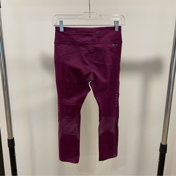 NIKE Dri-FIT Capri Leggings - Picture 2 of 10
